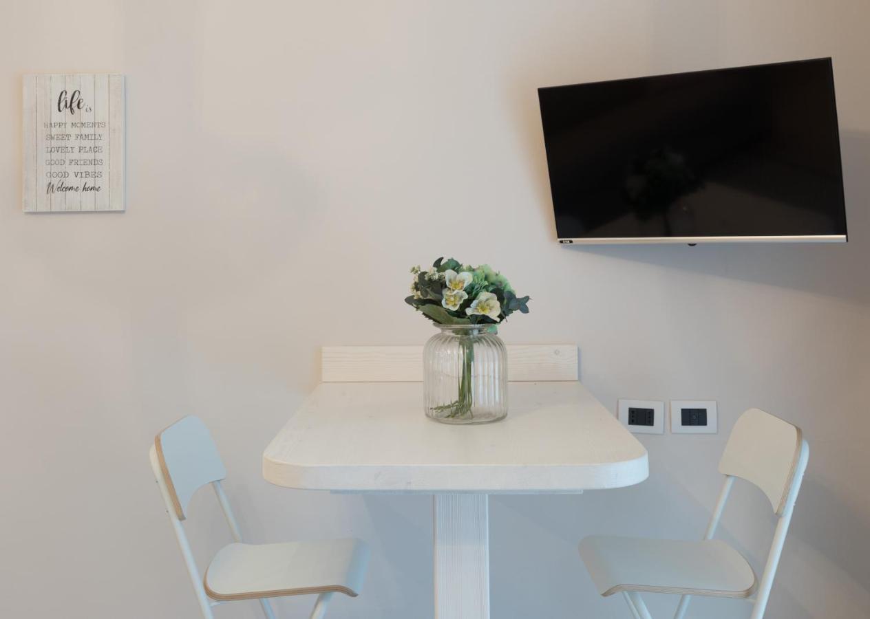 Residenza Conca Verde B&B Il Monolocale Rogolo Eksteriør billede